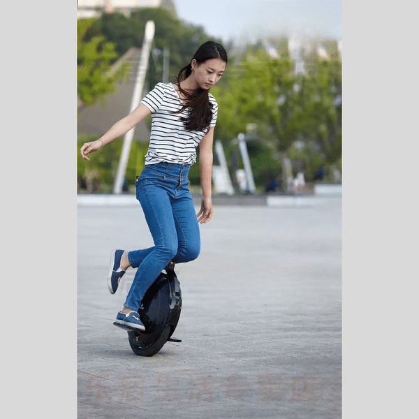 From Wobbly Beginner to Smooth Rider: 7 Essential Tips to Master Your First Week on a Balancing Scooter